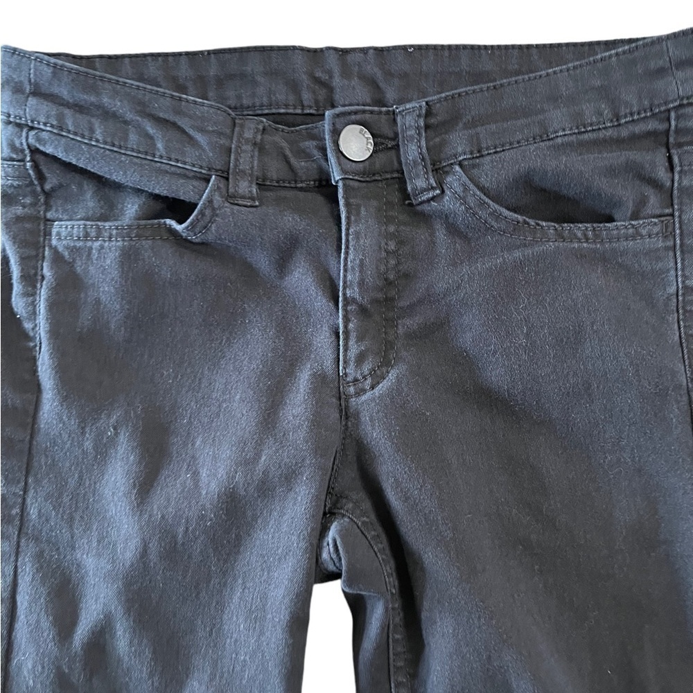 H & M Divided Black Skinny Jeans - Picture 4 of 8